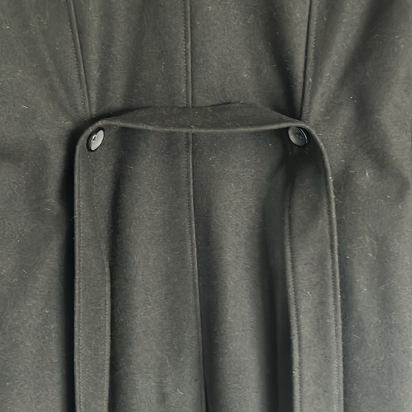 Military black wool dress coat by The Gap. Excellent condition fully lined. - Picture 6 of 11